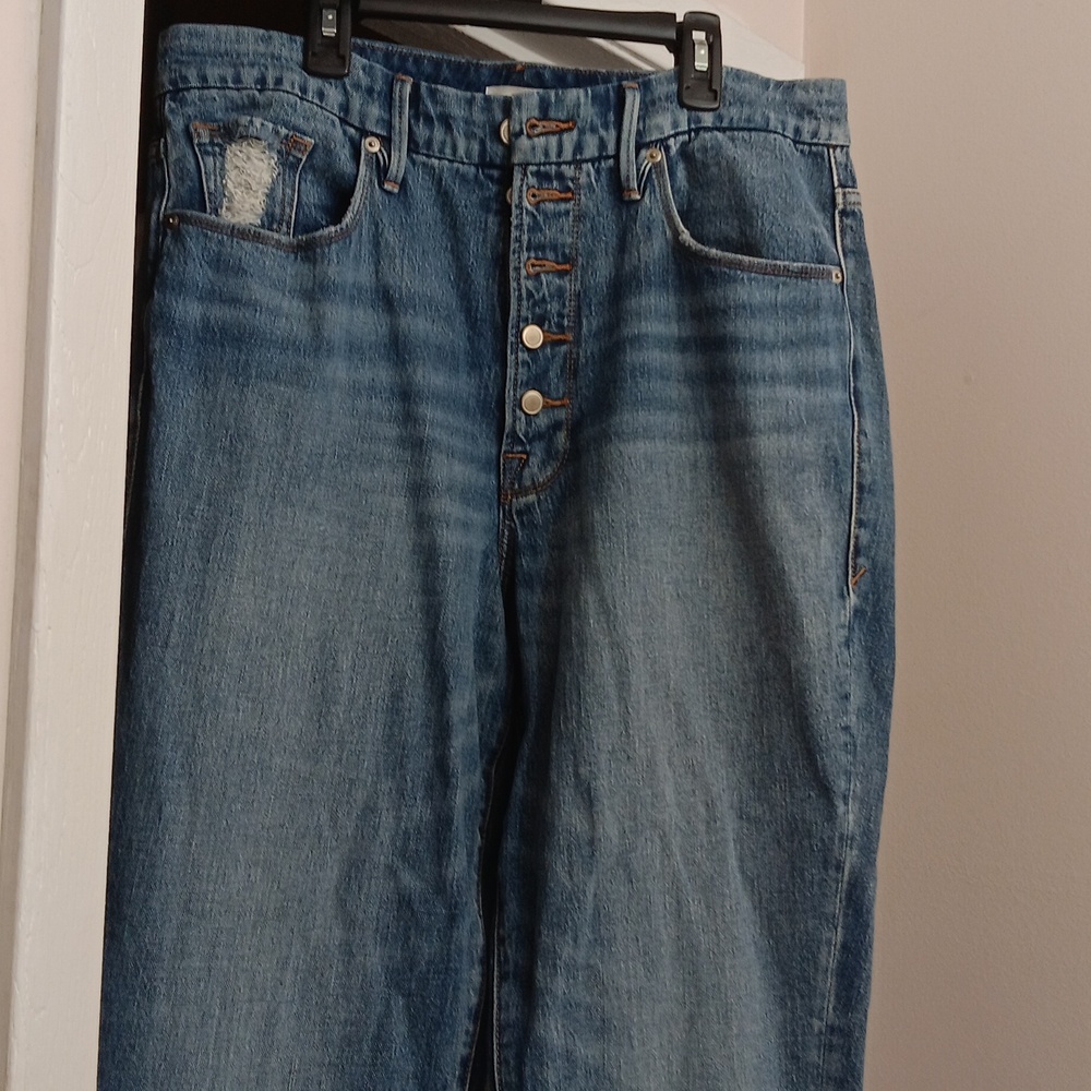 Good American Good Boy Exposed Button Split Hem Jeans